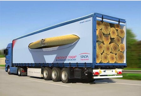 Реклама на грузовой машине