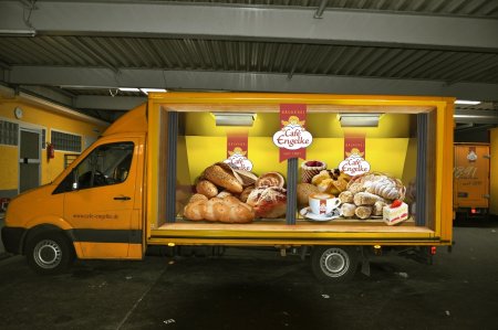 Грузовик с Оскарами