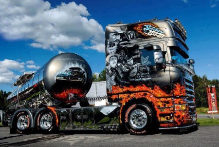 Брендирование фуры