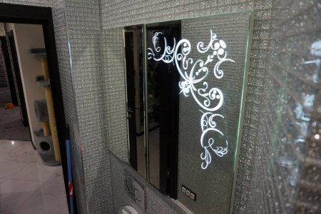 Лазерная гравировка на зеркале