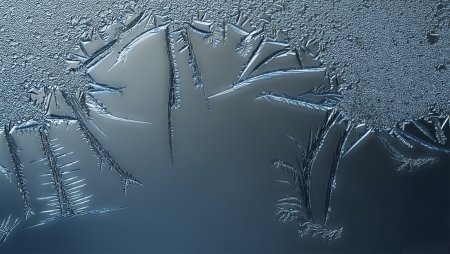 Замерзшее стекло