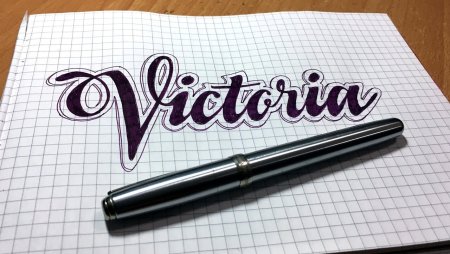 Надписи ручкой на бумаге