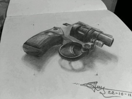 Зарисовки карандашом пистолеты