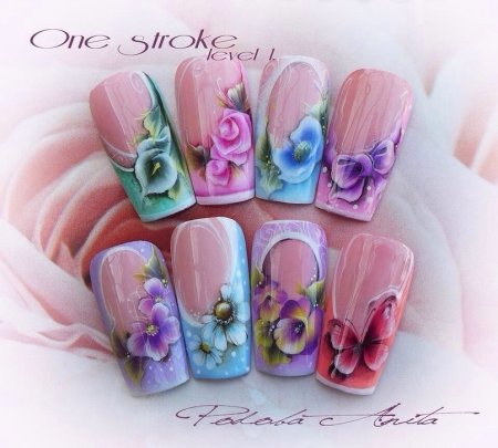 Акриловые цветы на ногтях