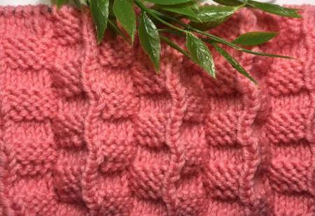 Двухсторонний объемный узор спицами