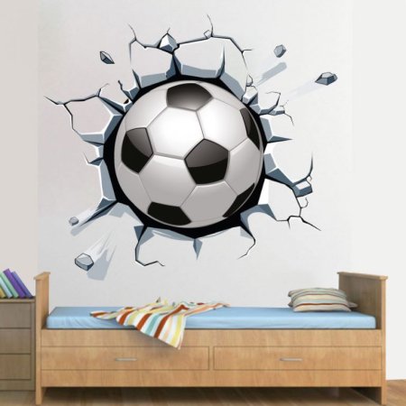 Футбольный мяч в треснувшей стене