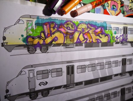 Вагон метро сбоку для граффити