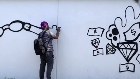 Кадр рисования граффити