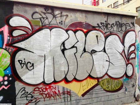 Bombing граффити