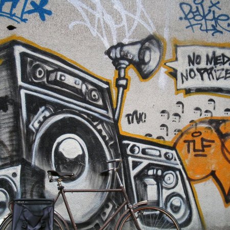 Граффити колонки