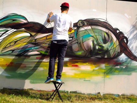 Рисовать граффити