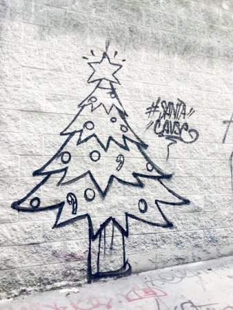 Новогодние граффити на бумаге