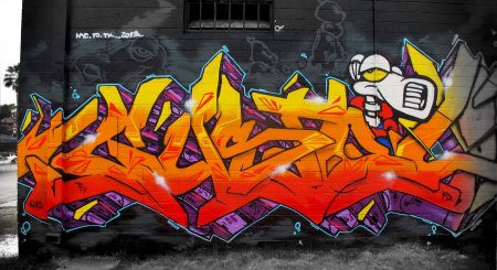 Граффити на стене