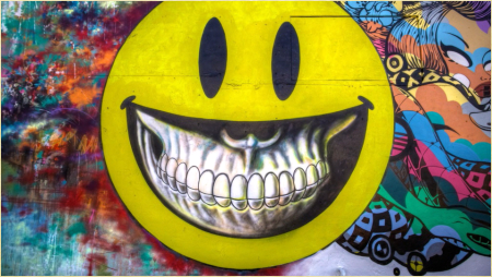 Смайлик граффити