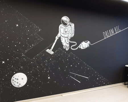 Роспись стен космонавт