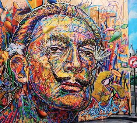 Стрит арт Сальвадор дали