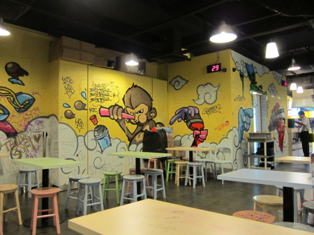 Граффити в кафе