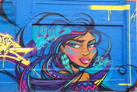 Женское граффити