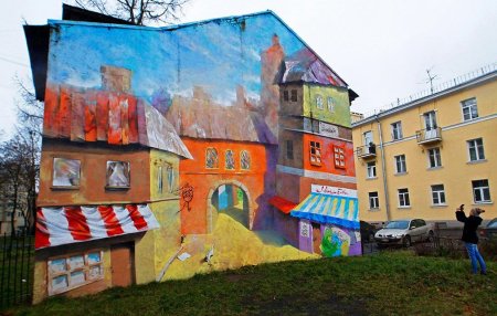 Парижский дворик СПБ граффити