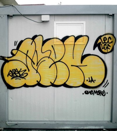 Стрит арт Throw-up
