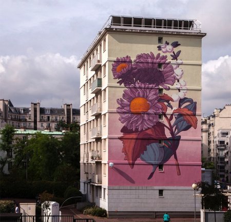Стрит арт с цветами