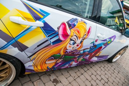 Аэрография граффити на авто