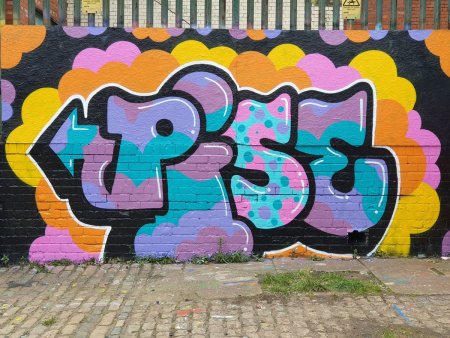 Стрит арт надписи на стенах