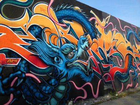 Китайский дракон граффити