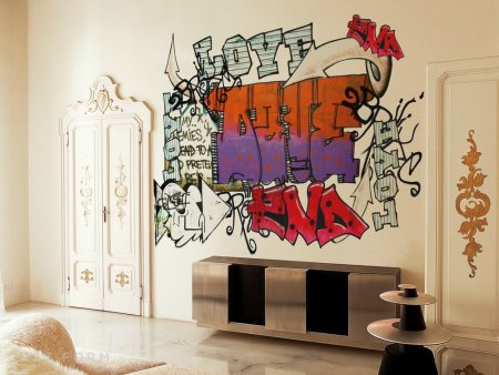 Роспись темной стены