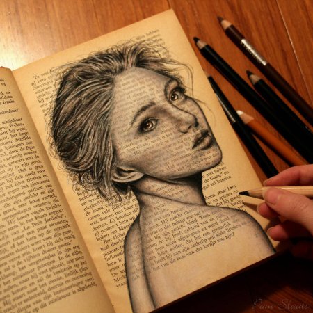 Скетчи на книжных листах