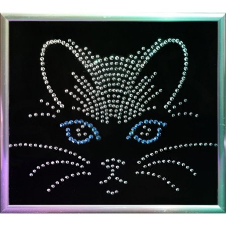 Кошечка стразами