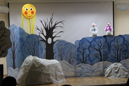 Декорации к спектаклю