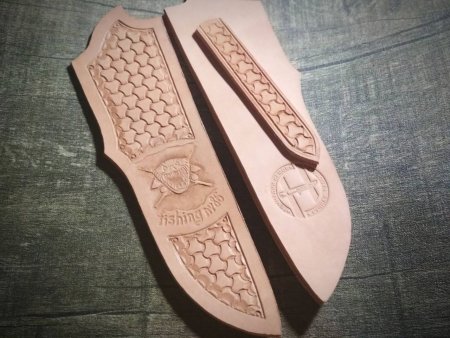 Ножны из кожи с тиснением