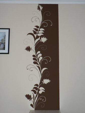 Декоративные узоры на стене
