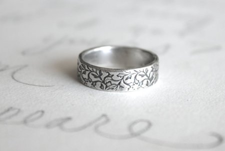 Гравировка на обручальных кольцах узоры