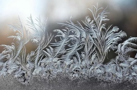 Зимние узоры на окнах рисование
