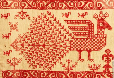 Птицы в славянской обережной вышивке