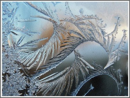 Морозные узоры на стекле живопись