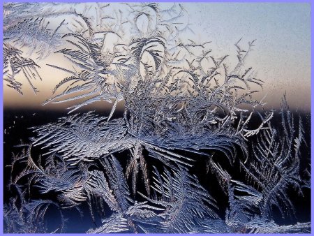 Рисунки Мороза на стекле