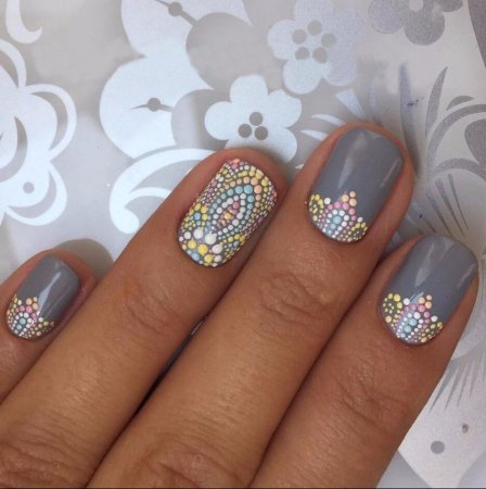 Точечный маникюр гель лаком