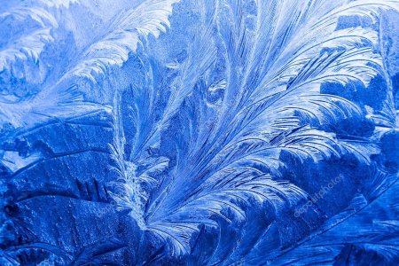 Морозные узоры на стекле гуашью