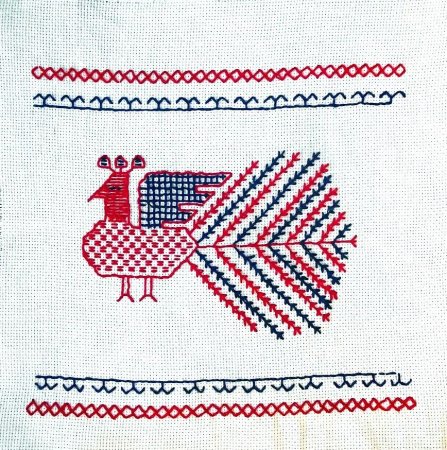 Полотенце по мотивам народной вышивки