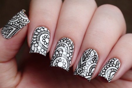 Маникюр с узорами