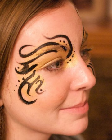 Красивые узоры на лице