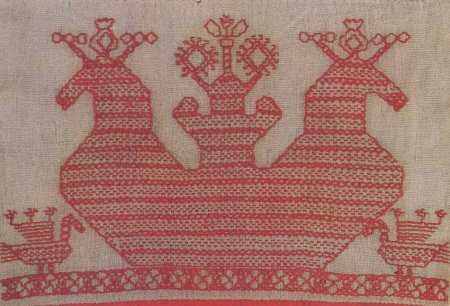 Полотенце по мотивам народной вышивки