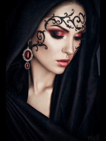 Фантазийный макияж черный