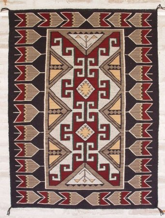 Ковер с геометрическим орнаментом