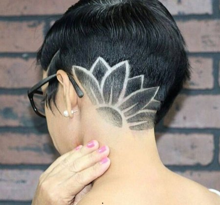 Стрижка с выбритым затылком