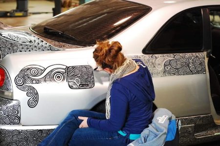 Разрисовка машины маркером