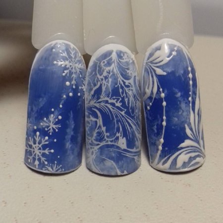 Иорозные ухоры на ногтя